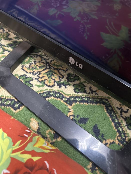 LG Телевизор……..