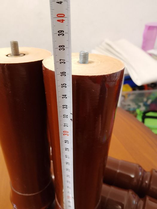 Стол. Обеденный. Прочный