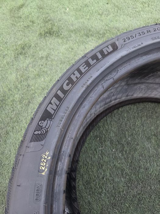 295 35 20 Michelin