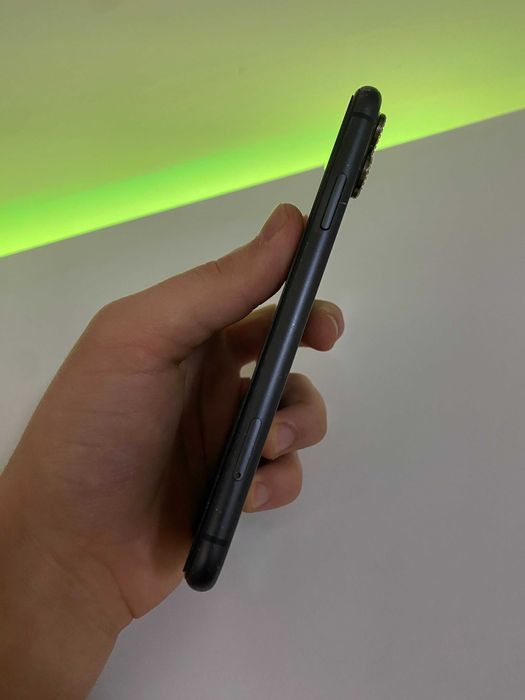 iPhone 11-64Gb /bat 84%
