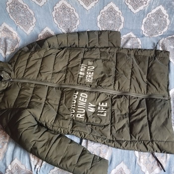 Продам куртку б/у недорого
