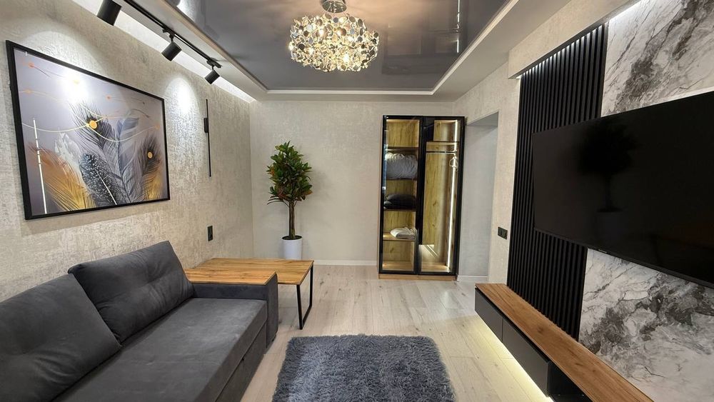 Срочная продаётся 1 комнатная на Шота Руставели