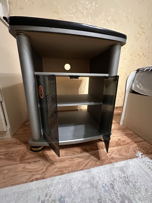 Тумба под телевизор