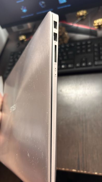 Asus Zenbook ux310
