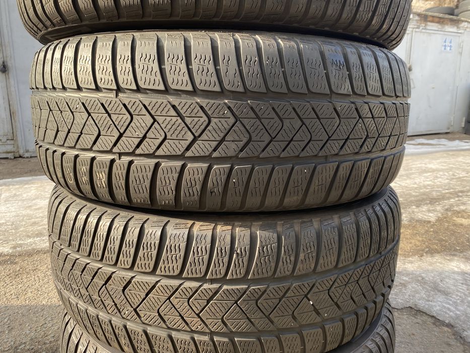 245/50/19 комплект бу пирелли