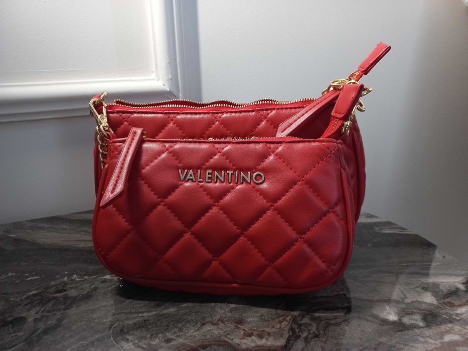 НОВА Дамска чанта Valentino