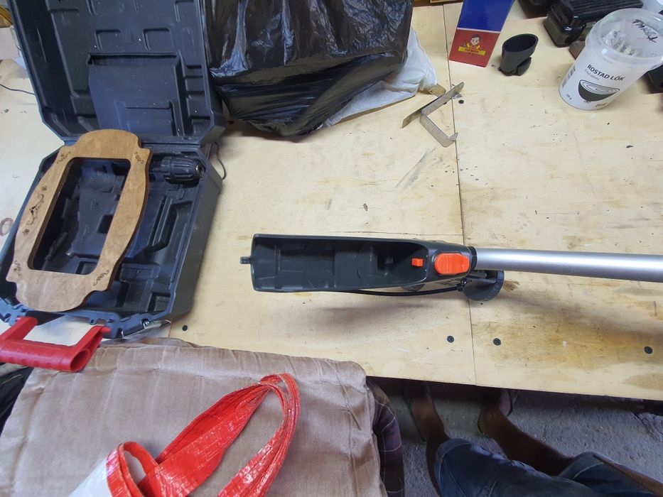 Дръжка за акумулаторна ножица Gardena.