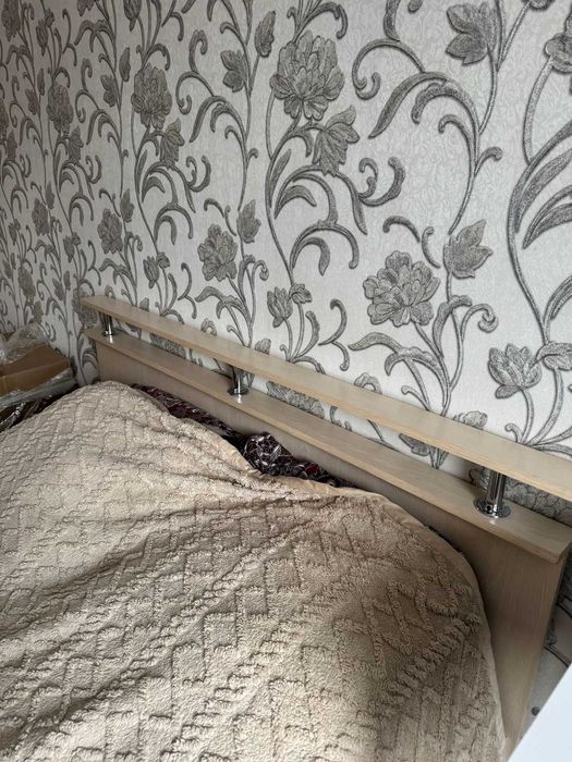 Продаю двухспальную кровать