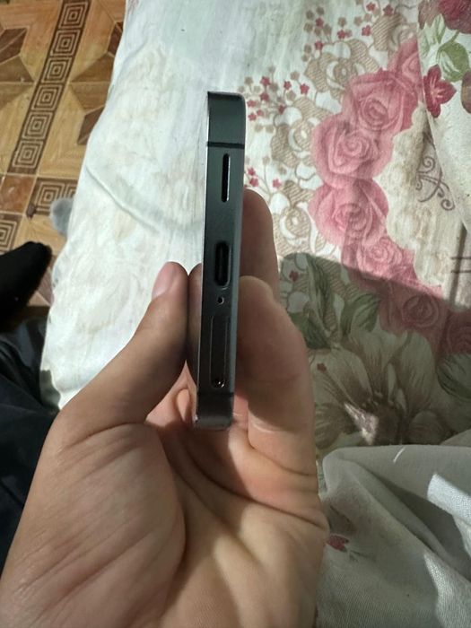 Samsung s24 128 8