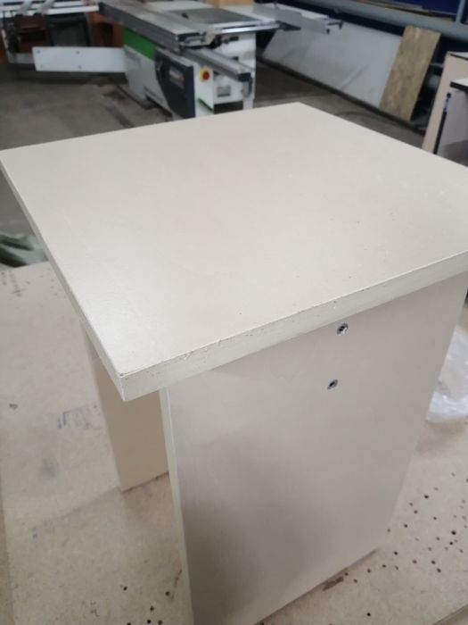 Продам стульчики табуретки