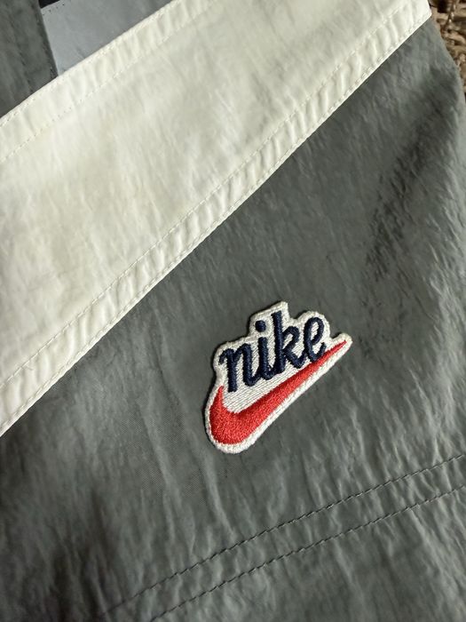 Nike къси панталони (Размер М)