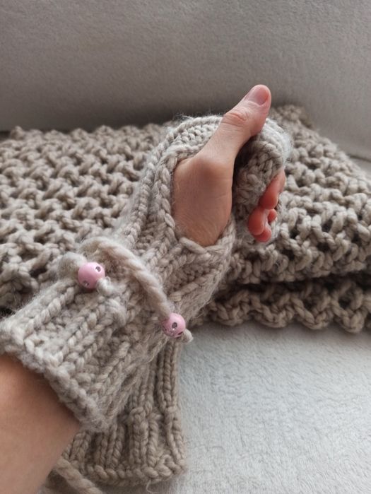 Шапка, барета, ръкавици, шал