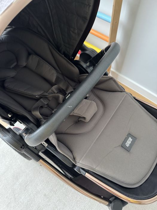 бебешка количка Mamas & Papas Ocarro Simply Luxe