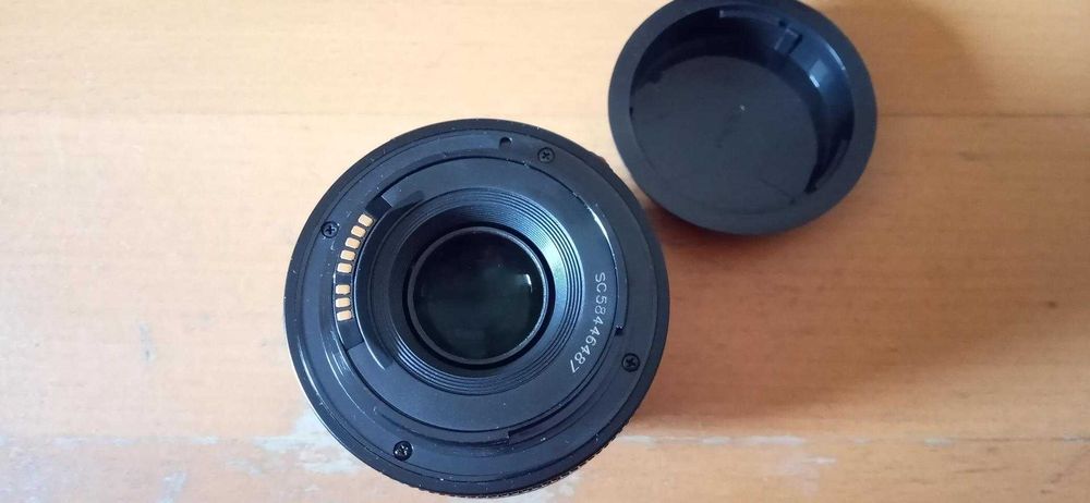 Obiectiv YONGNUO EF 50mm F/1.8 pentru Canon DSLR CA NOU !