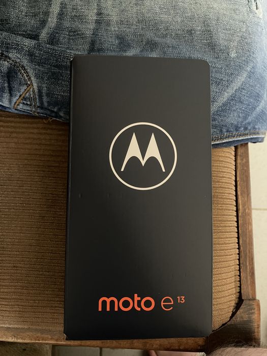 Motorola e 13.