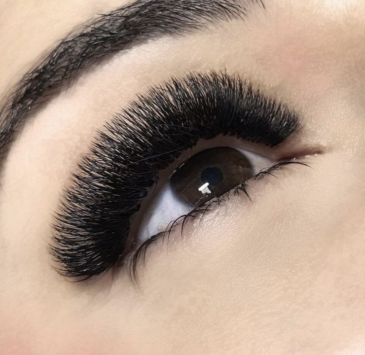 Профессиональное наращивание ресниц