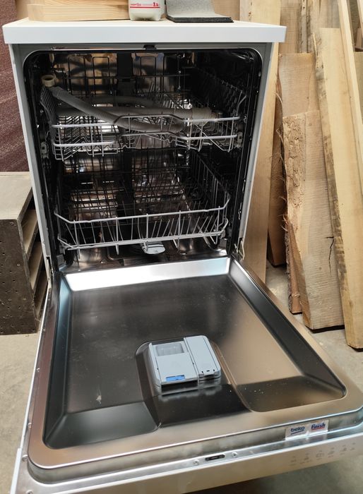 Mașina de spălat vase Beko