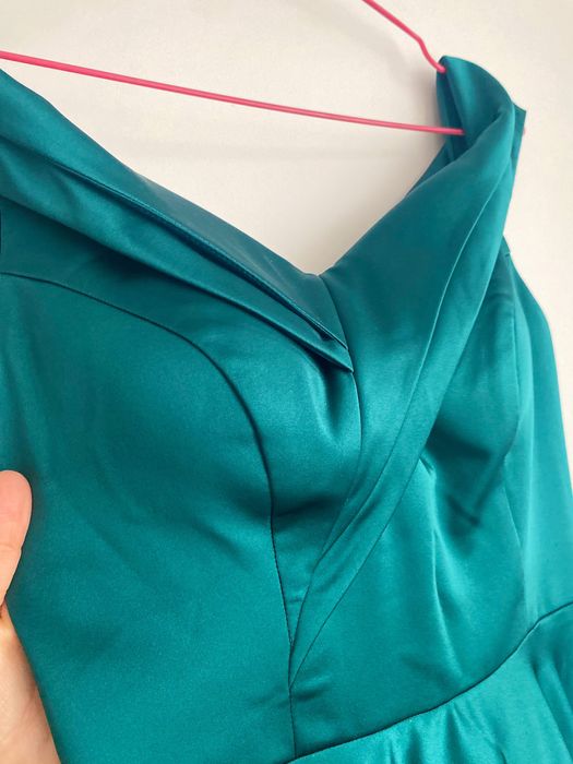 Официална дълга рокля        Цена по договаряне