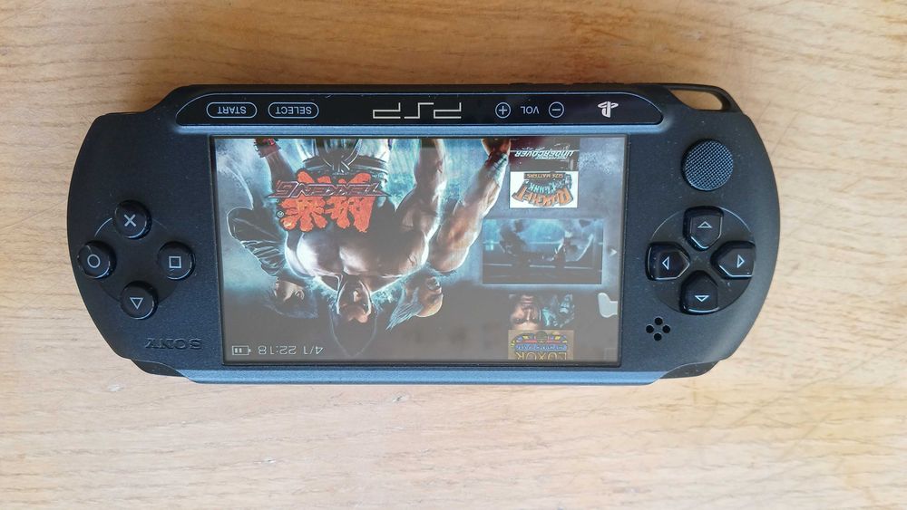 Consola playstation portabil / psp Street modata, card 64gb, FIFA, GTA