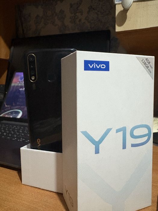 Продам телефон