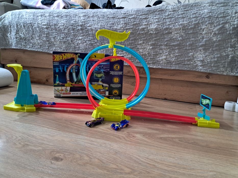Писти Hot wheels