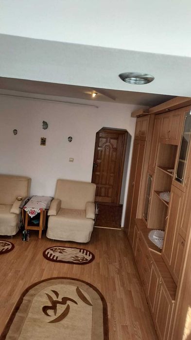 Garsoniera de vanzare vis-a-vis de IUPS