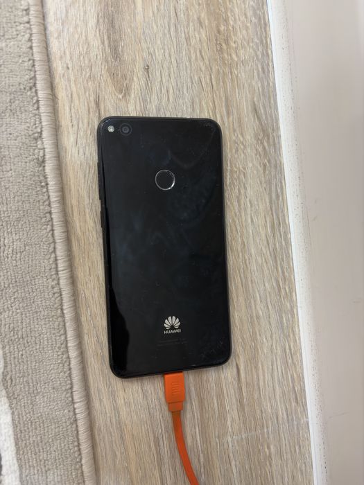 Продается телефон Huawei p8 lite