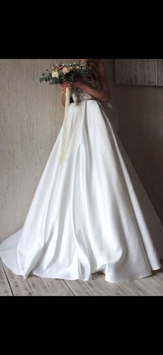 Свадебное платье