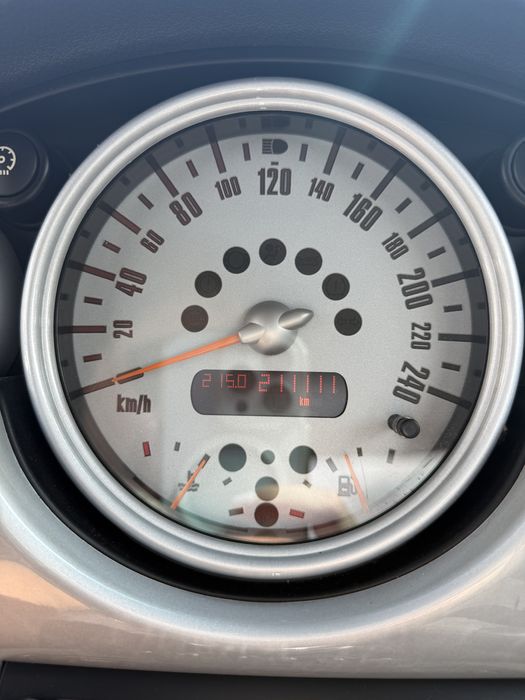 Mini Cooper 1,6 бензин