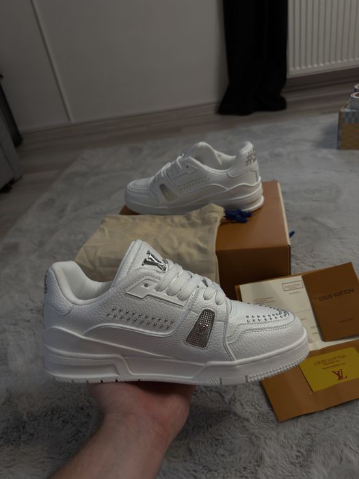 Adidasi Lv Trainer Albi