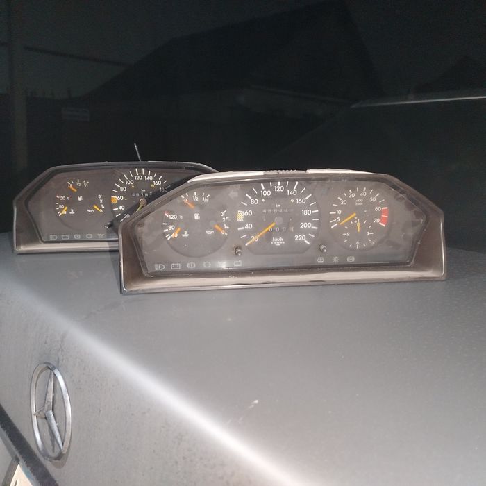 Щиток прибор 124 мерс