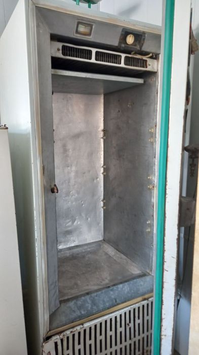 Продаётся морозильник б/у , состояние среднее.