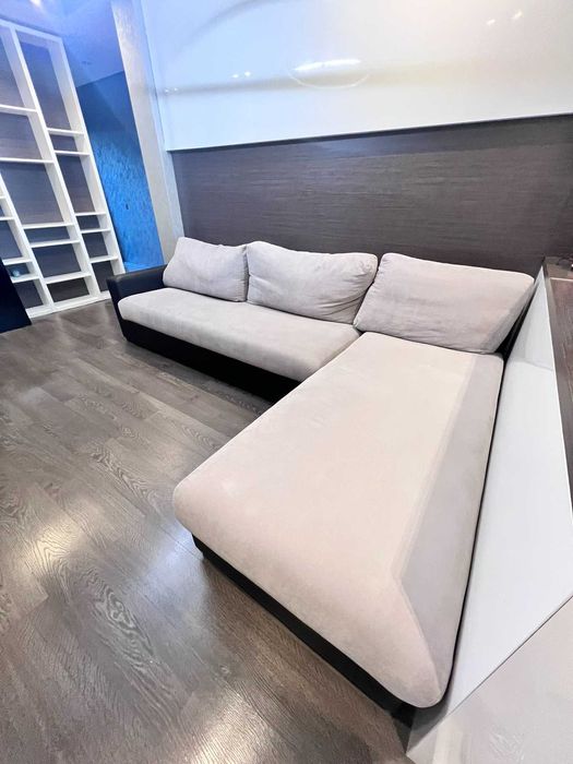 Ъглов диван с функция сън и място за съхранение