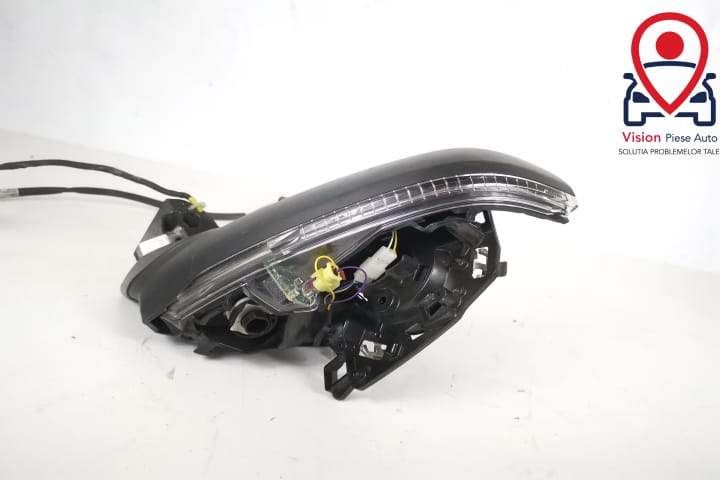 Ауди Кю7 / Audi Q7 4M Оригинално дясно огледало в добро състояние с от