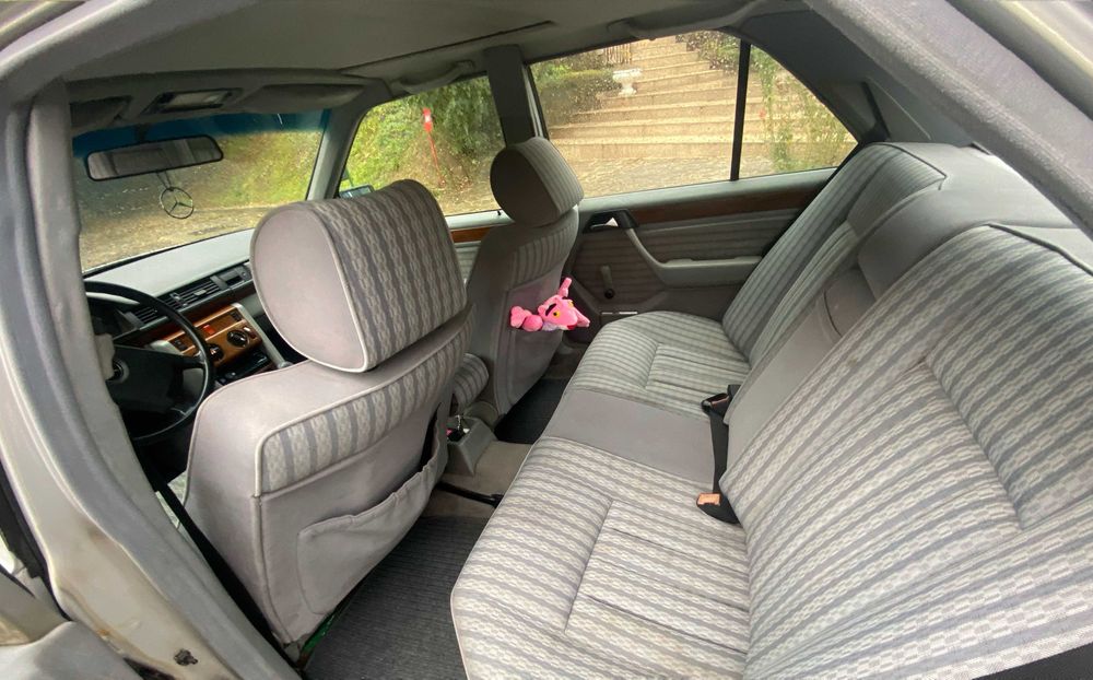 VAND/SCHIMB Mercedes-Benz W124 250D Phase II + piese rezerva