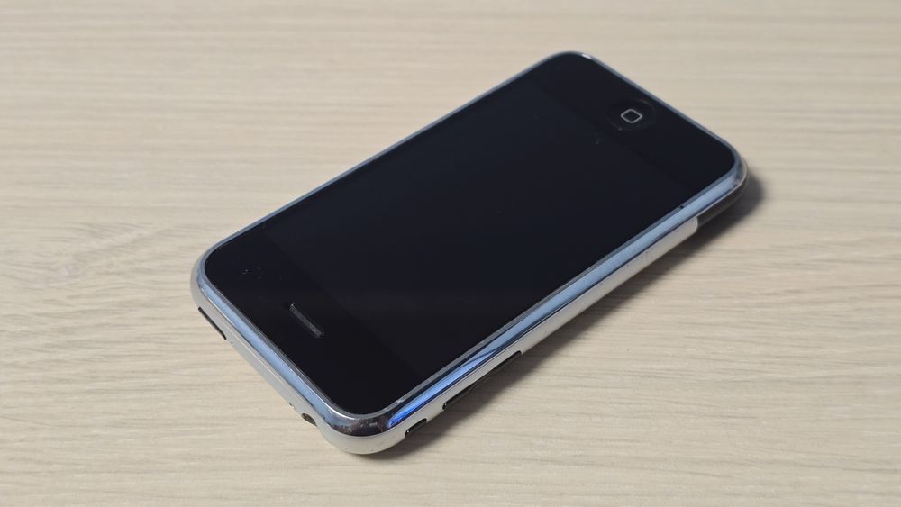 iPhone 2g - primul iPhone