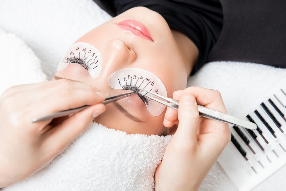 Make-Up / Extensii Gene / Cursuri / Meditații iasi