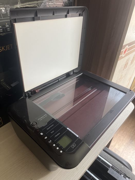 Принтер цветной HP Deskjet 3050