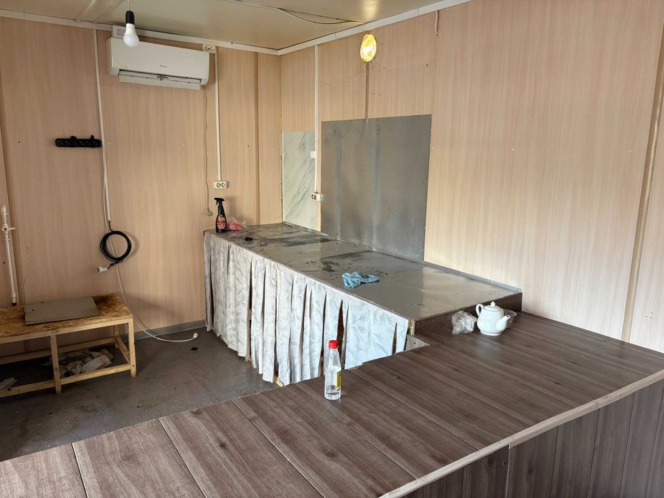 Торговый переносной павильон с местом