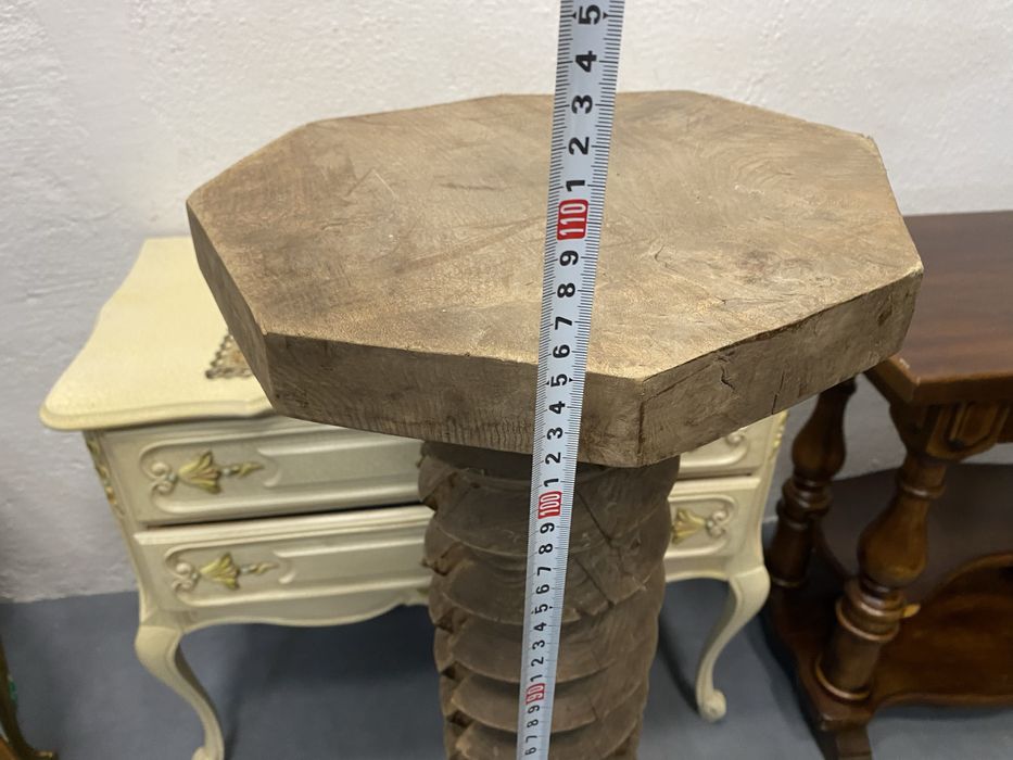 Стара френска колона от дъб