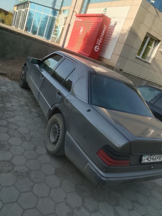 Продам Мерседес 124