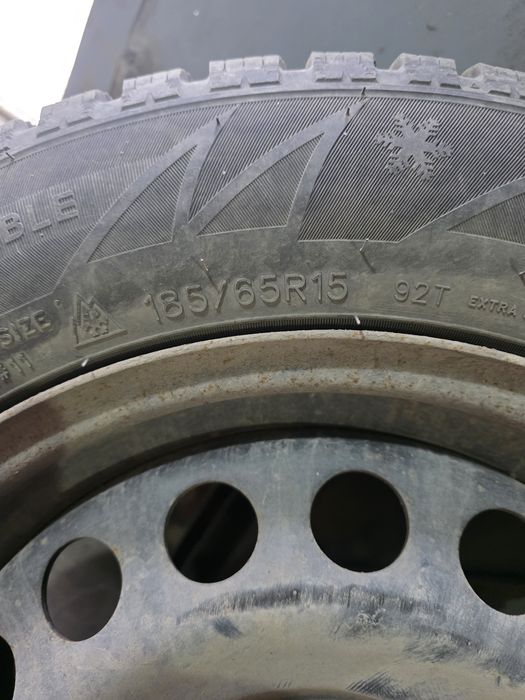 Продам зимней резину SAILUN 185/65/R15