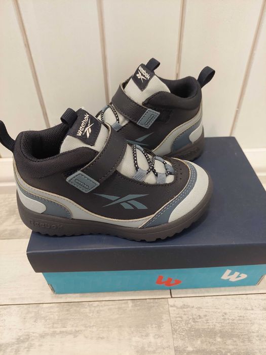 Обувки за момче, размери 21,26,27,28,30