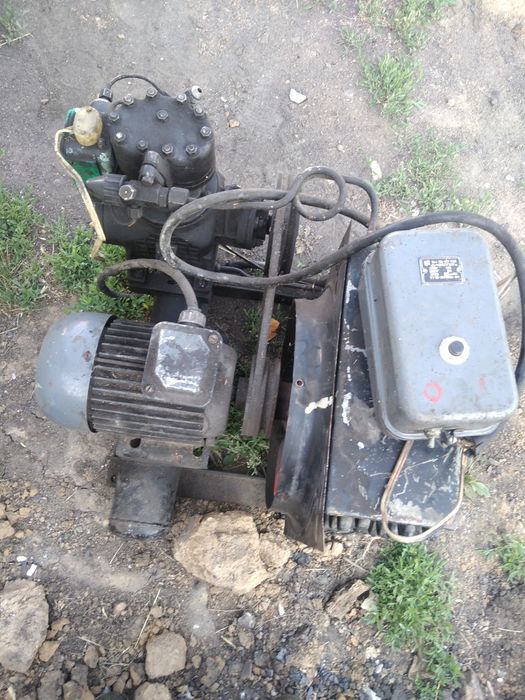 Продам холодильный компрессор