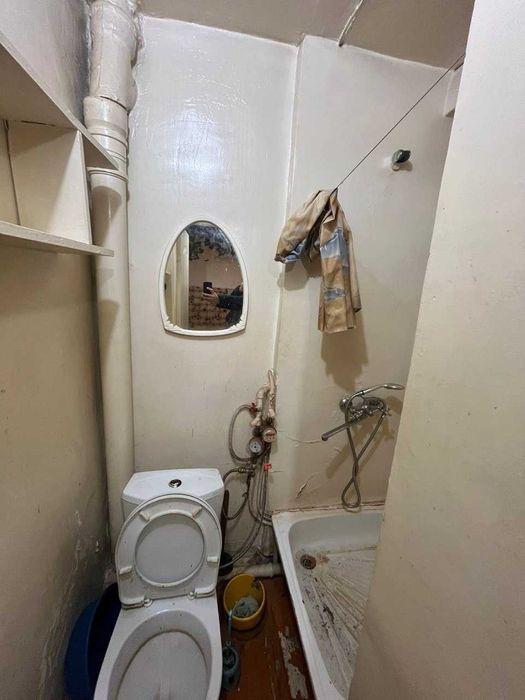 продам малосемейку в центре города