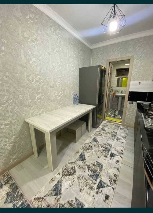 Сдаётся квартира в чирчике 9 мкн 1 этаж 2х комнатная