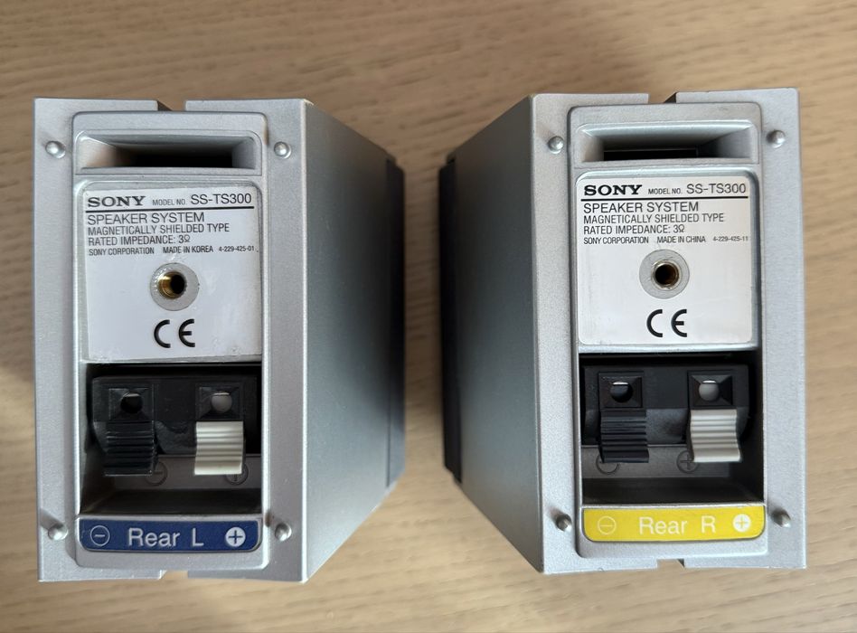 Sateliti Sony SS-TS 300