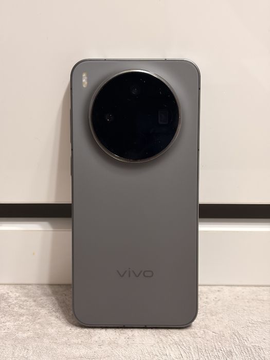 Продам Vivo X300 абсолютно новый!