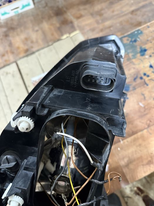 Фара приора 1 левая оригинал бош