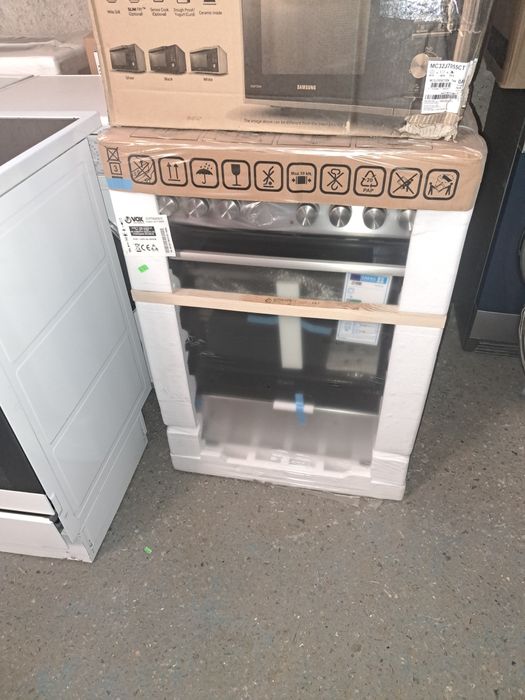 Нова готварска печка Вокс/Vox  69 литра инокс